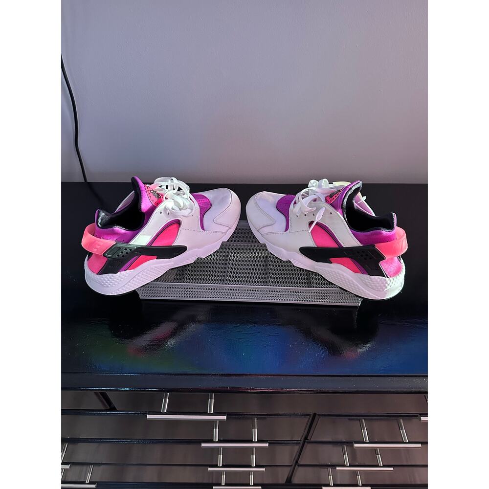 BRAND NEW - Nike Air Huarache Women’s Shoe 11.5 - Picture 5 of 10